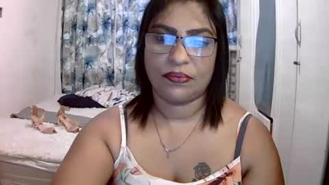 Snapshot of wetindian1971 chatting on April 2026 09:29:01 AM kavita online show from April 2026 09:29:01 AM
