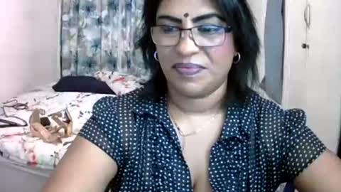 Snapshot of wetindian1971 chatting on April 2026 05:11:01 AM kavita online show from April 2026 05:11:01 AM