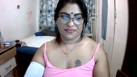 Snapshot of wetindian1971 chatting on June 2026 08:13:02 PM kavita online show from June 2026 08:13:02 PM