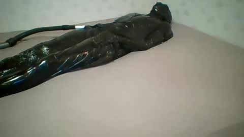 Snapshot of wetnbound chatting on December 2025 08:38:01 PM wetnbound online show from December 2025 08:38:01 PM