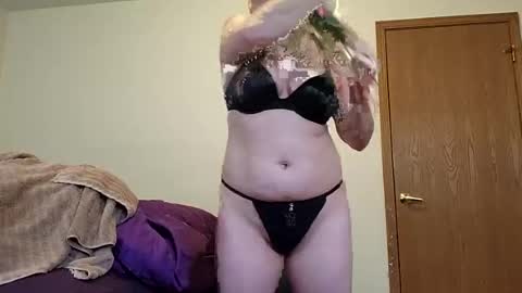 Snapshot of wetness3387 chatting on June 2026 07:33:01 PM wetness3387 online show from June 2026 07:33:01 PM
