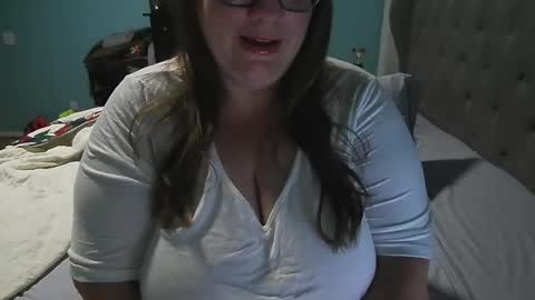 Snapshot of wetwordsonly chatting on June 2026 02:36:01 AM WetWordsOnly online show from June 2026 02:36:01 AM