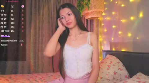 Snapshot of what_is_love_is chatting on April 2026 06:23:01 PM Kaylee online show from April 2026 06:23:01 PM