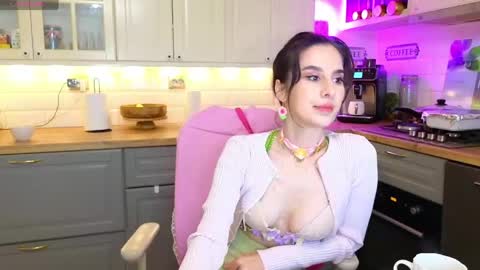 Snapshot of whats_her_name chatting on April 2026 09:45:02 PM Victoria Maria online show from April 2026 09:45:02 PM