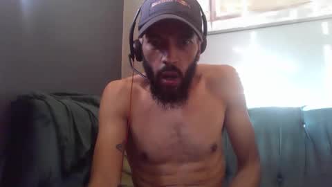 Snapshot of whatyoubeenwaitng4 chatting on April 2026 07:01:01 AM Hard online show from April 2026 07:01:01 AM