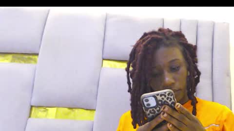 Whinebby online show from December 2025 04:01:01 PM