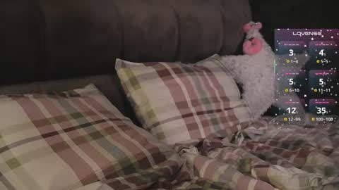 Snapshot of whisperlure chatting on January 2026 04:31:02 PM Zozo online show from January 2026 04:31:02 PM