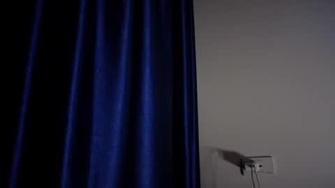 whispero_o online show from November 2025 04:29:02 PM