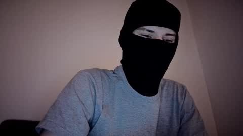 whispero_o online show from February 2026 11:37:02 AM
