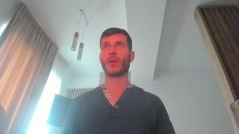 Michael online show from November 2025 09:44:02 AM