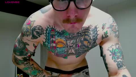 Snapshot of white_king999 chatting on April 2026 02:18:01 AM Max online show from April 2026 02:18:01 AM