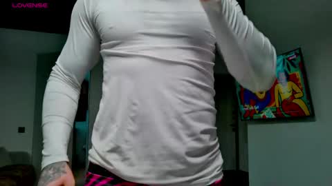 Snapshot of white_king999 chatting on April 2026 12:37:01 PM Max online show from April 2026 12:37:01 PM