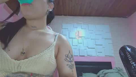white_sexy_ online show from February 2025 12:05:02 AM