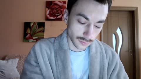 Snapshot of white_sport chatting on March 2026 01:59:01 PM Tom online show from March 2026 01:59:01 PM