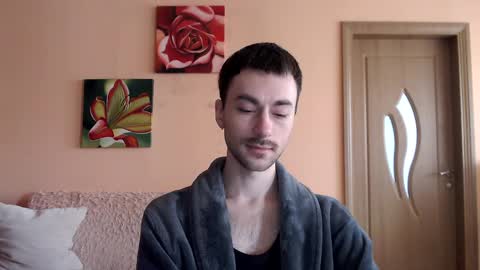 Snapshot of white_sport chatting on March 2026 11:43:02 AM Tom online show from March 2026 11:43:02 AM