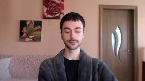 Snapshot of white_sport chatting on April 2026 01:36:01 PM Tom online show from April 2026 01:36:01 PM