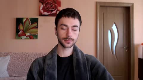 Snapshot of white_sport chatting on April 2026 09:18:01 AM Tom online show from April 2026 09:18:01 AM