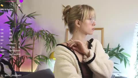 Anita online show from February 2025 02:40:01 AM