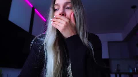 Kate  online show from October 2025 07:14:01 AM