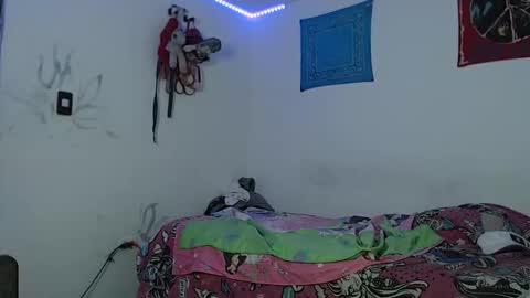 whiteboy69902 online show from October 2025 06:30:02 PM