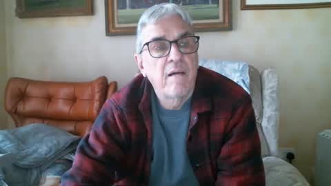 whitebriefs009 online show from January 2025 01:15:01 PM