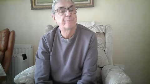 whitebriefs009 online show from September 2025 03:14:01 PM