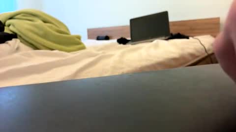 whitebulgarian online show from September 2025 03:22:02 PM