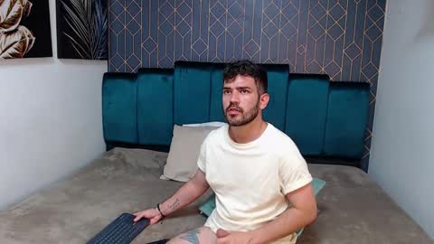 Dylan white online show from February 2025 09:01:01 PM