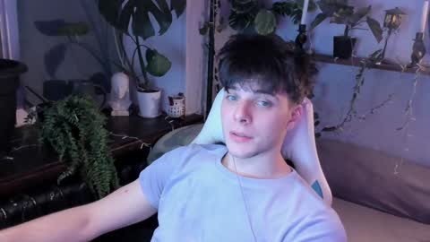 Snapshot of whiteegrimm chatting on December 2024 09:00:01 PM Gus online show from December 2024 09:00:01 PM