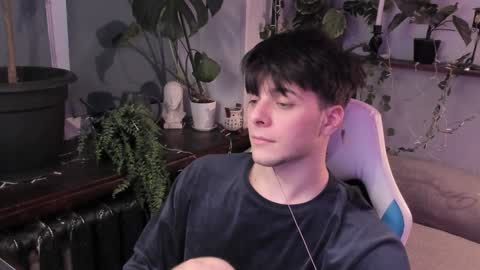 Snapshot of whiteegrimm chatting on December 2024 03:11:01 PM Gus online show from December 2024 03:11:01 PM