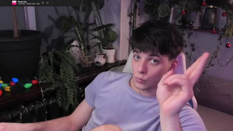 Snapshot of whiteegrimm chatting on December 2024 11:10:01 PM Gus online show from December 2024 11:10:01 PM