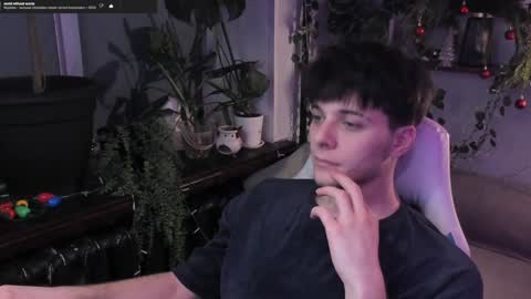 Snapshot of whiteegrimm chatting on December 2024 07:43:02 PM Gus online show from December 2024 07:43:02 PM