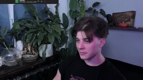 Snapshot of whiteegrimm chatting on October 2025 08:53:02 PM Gus online show from October 2025 08:53:02 PM