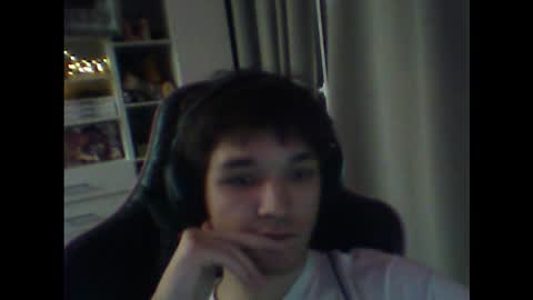 Snapshot of whitekingg chatting on November 2025 01:33:02 PM whitekingg online show from November 2025 01:33:02 PM