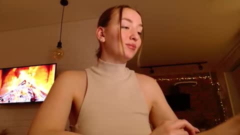 Snapshot of whiteprincessluna chatting on November 2025 03:34:02 PM You wont find me here on Saturdays and Sundays online show from November 2025 03:34:02 PM