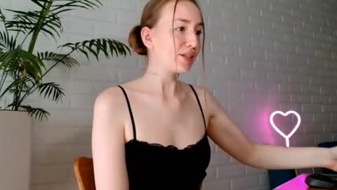 Snapshot of whiteprincessluna chatting on July 2026 12:35:01 PM You wont find me here on Saturdays and Sundays online show from July 2026 12:35:01 PM