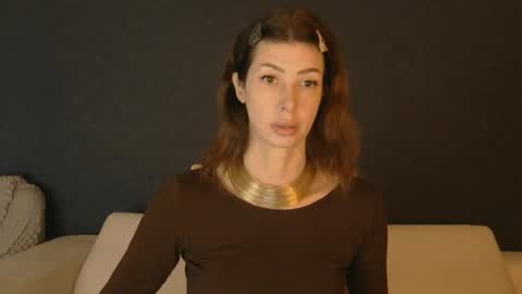 White Queen online show from September 2025 05:31:01 AM