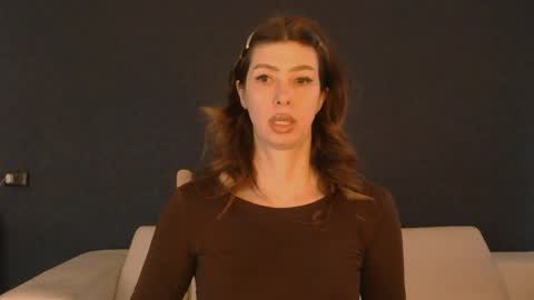 White Queen online show from April 2026 08:20:01 AM