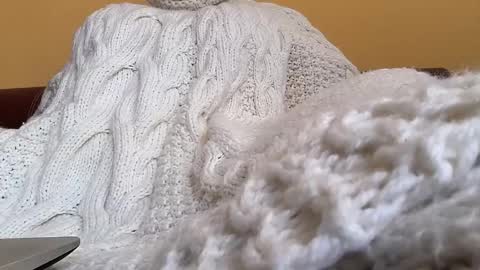 Snapshot of whitesweater chatting on March 2026 06:49:01 AM whitesweater online show from March 2026 06:49:01 AM