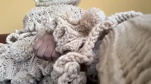 Snapshot of whitesweater chatting on April 2026 06:55:02 AM whitesweater online show from April 2026 06:55:02 AM