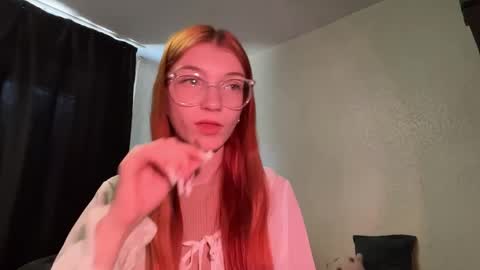 Snapshot of whitneyblaze chatting on June 2026 05:00:01 AM Alaska 3 online show from June 2026 05:00:01 AM