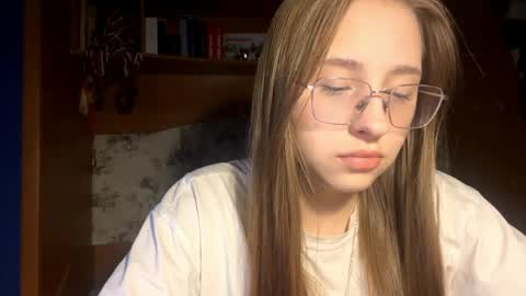 Vicky online show from April 2026 08:21:01 PM