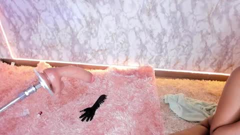 Snapshot of whitneyyfox chatting on March 2025 07:43:02 AM whitneyyfox online show from March 2025 07:43:02 AM