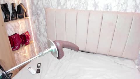 Snapshot of whitneyyfox chatting on September 2025 10:53:01 PM whitneyyfox online show from September 2025 10:53:01 PM