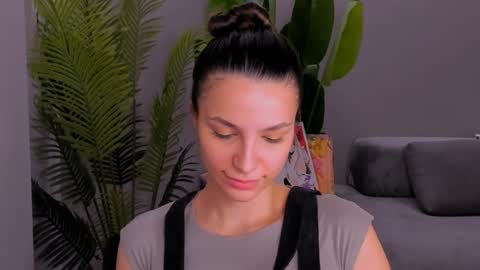 Snapshot of whoislulu chatting on January 2025 10:34:01 PM whoislulu online show from January 2025 10:34:01 PM