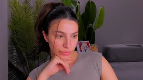 Snapshot of whoislulu chatting on January 2025 01:56:02 PM whoislulu online show from January 2025 01:56:02 PM