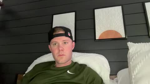 whoops1017 online show from February 2026 06:59:02 PM