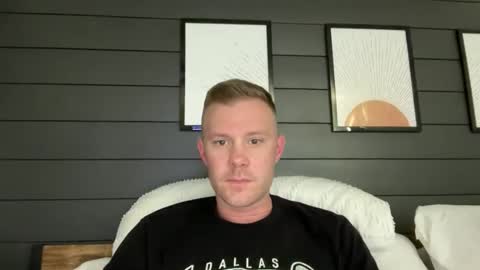 whoops1017 online show from April 2026 06:41:01 PM