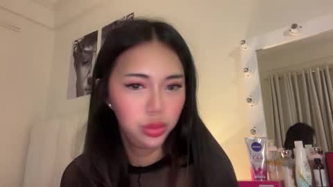 Snapshot of whoss_sofia chatting on April 2026 04:13:01 PM Sofia online show from April 2026 04:13:01 PM