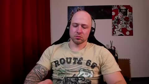 Snapshot of why_you_so_serious chatting on May 2026 06:24:02 PM VI online show from May 2026 06:24:02 PM